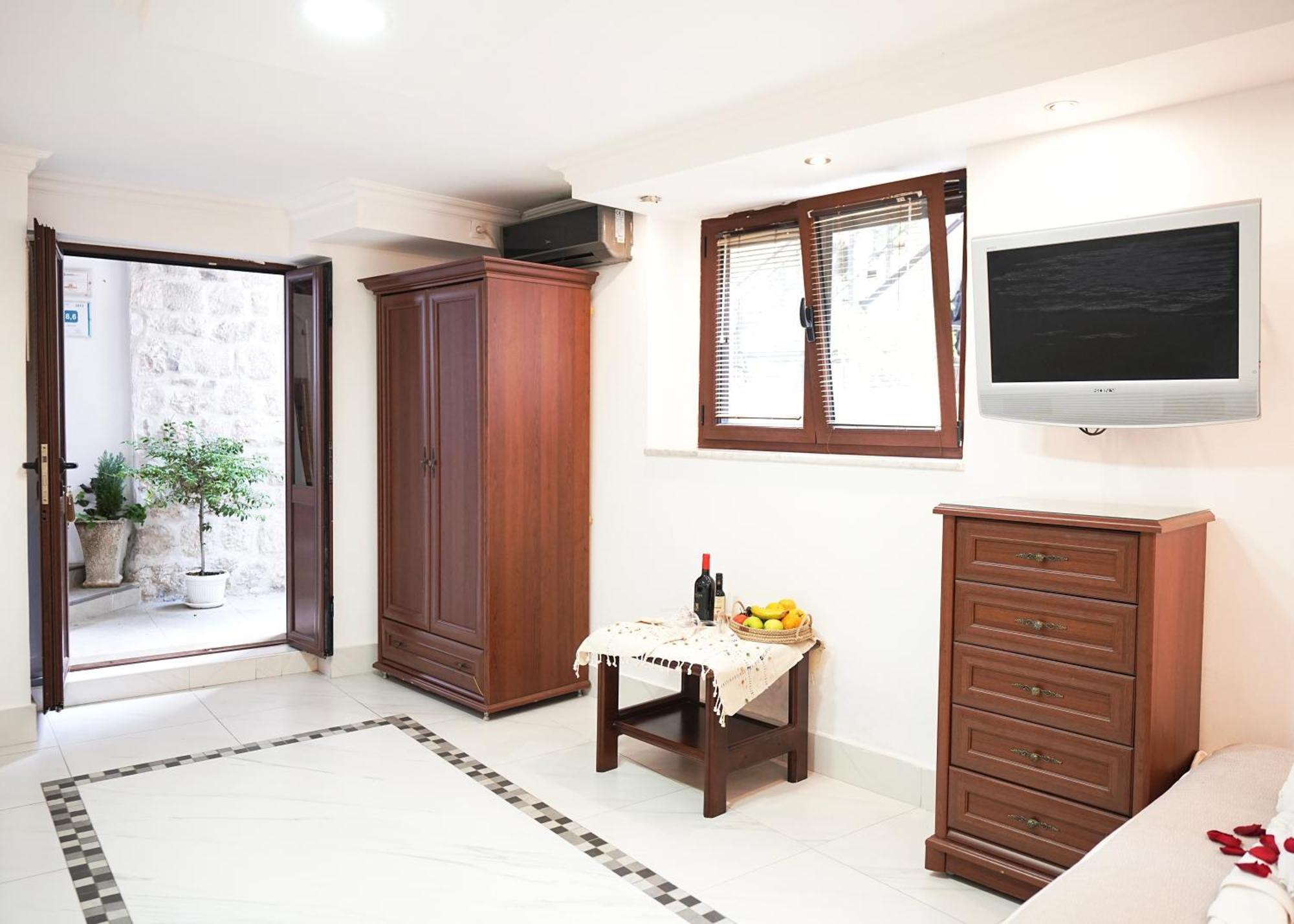 Novi Svet Apartment Котор Екстериор снимка